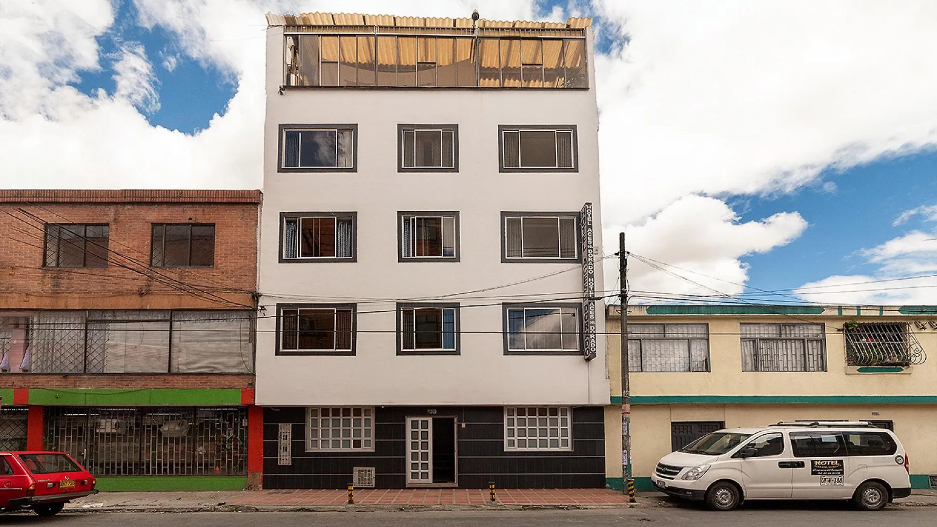 Hotel Dorado 100 Bogota